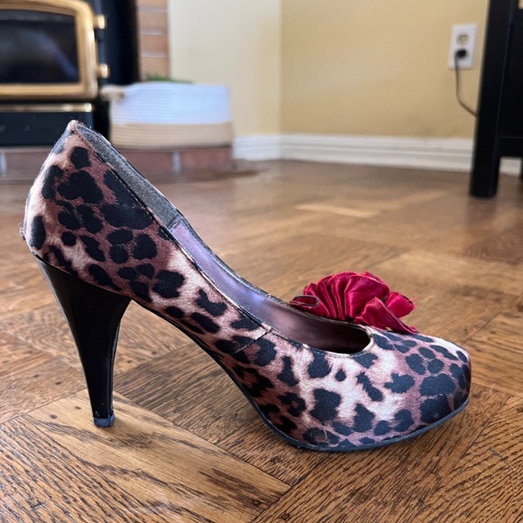 SM New York Leopard Print Heels - Picture 6 of 7